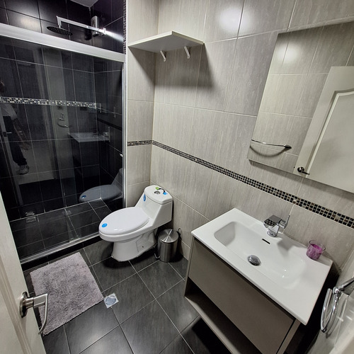 Alquilo Exclusivo Y Remodelado Apto. Colinas De Bello Monte.centro Polo. Puesto Techado, Amoblado, Excelente Residencia