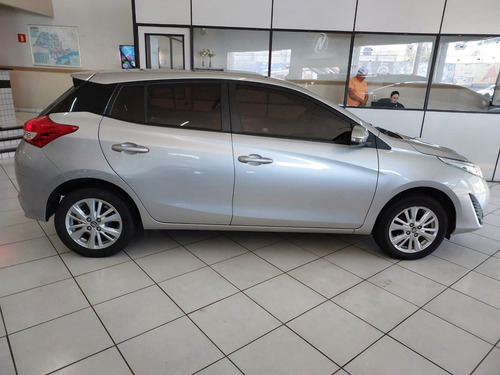 Toyota Yaris 1.3 16V FLEX XL MULTIDRIVE