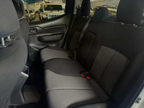 Mitsubishi L200 2.4 Cd Glx 4X4 Mt