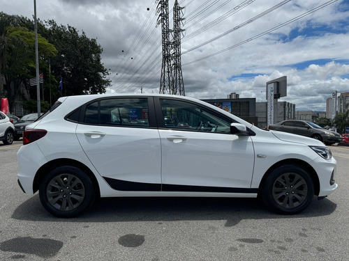 Chevrolet Onix HATCH LT 1.0 12V Flex 5p Mec.