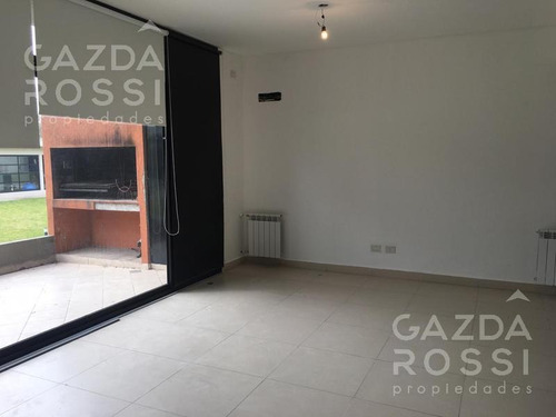Imagen 4 de 12 de Impecable Departamento En Planta Baja Con Parrilla Propia Y Piscina En Complejo Las Cavas