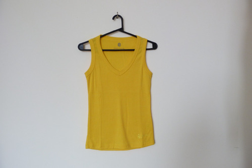 Musculosa Adriana Constantini Amarilla, Talle M