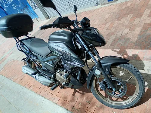 Akt Cr3 200 Eiii 2024 Casi Nueva Con Apenas 3.300km Maletero