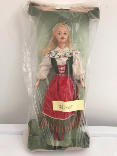 Imagem 2 de 5 de Swedish Barbie Doll