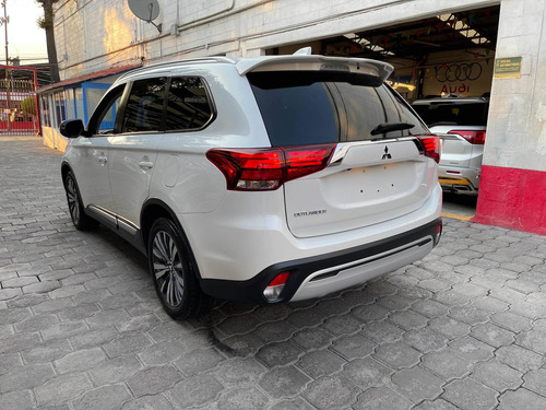 Mitsubishi Outlander 2.4 Se Plus Cvt 2019