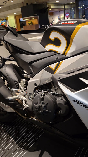 Aprilia Rsv4 Factory