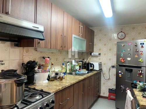 Casa En Venta De 3 Dorm. En Las Condes