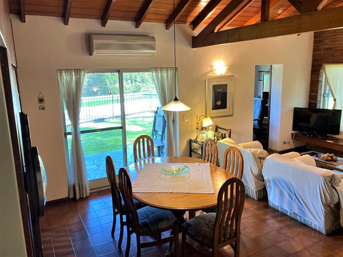 Imagen 17 de 25 de Casa Con Hermoso Parque En B° Los Robles Del Monarca Dueño Vende