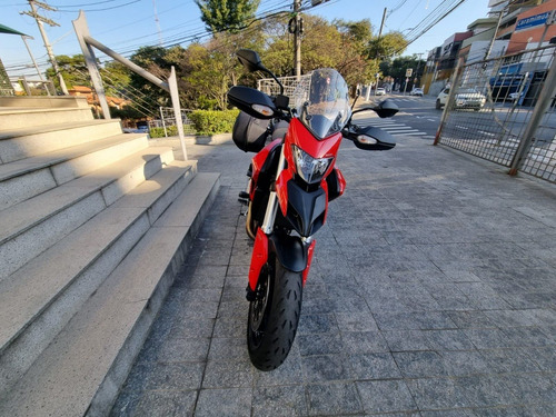Imagem 2 de 8 de Ducati Hyperstrada 821
