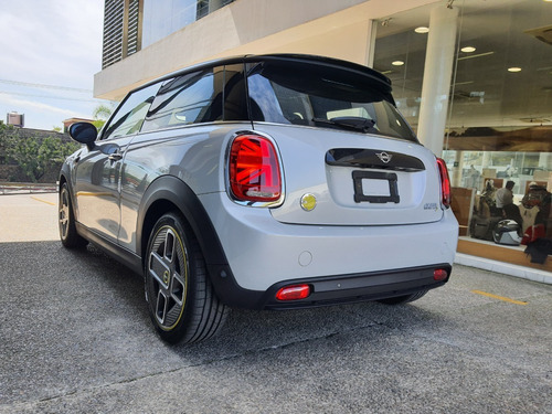 Imagen 5 de 13 de Mini Cooper Se 3 Door Iconic Automático 2022