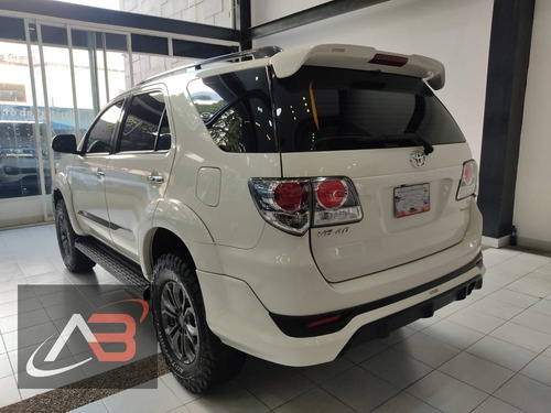 Imagen 4 de 13 de Toyota Fortuner Trd Sportivo Blindado