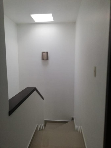 Imagen 9 de 22 de Lomas De La Rioja, Casa En Renta De 3 Recámaras