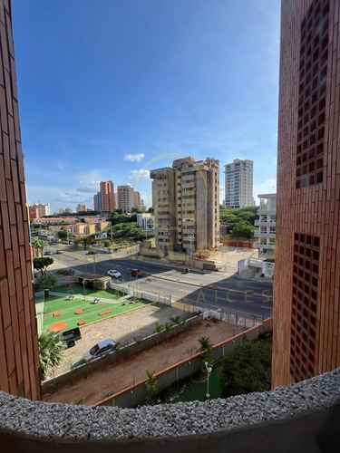 Eav-1526 Zona Norte Apartamento Residencias Ibiray Avenida El Milagro