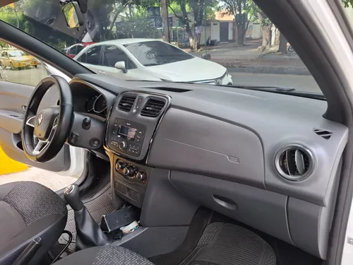 Renault Logan 1.6 Expression