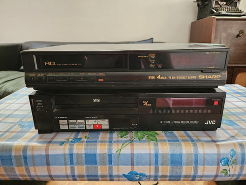 Lote De 2 Videocasseteras Jvc/sharp - Para Revisar O Reparar (Usado)