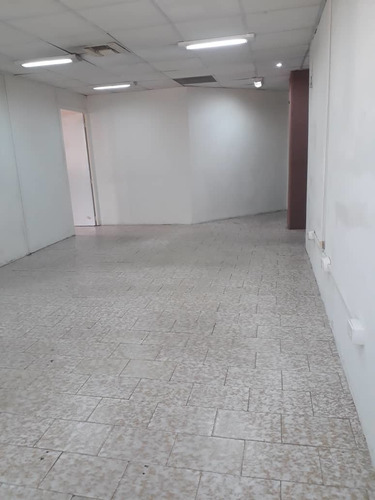 Imagen 4 de 11 de Torre Cosmopolitan Av 19 De Abril Urb Calicanto 0412-8709814