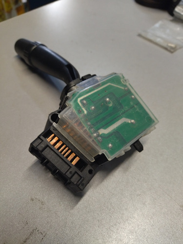 Llave Bajo Volante Limpia Parabrisas Geely Mk