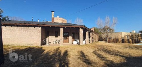 Imagen 13 de 13 de Venta Casa Villa Allende 3 Dormitorios Gran Parque Con Pileta