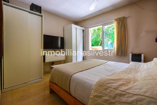 Imagen 14 de 18 de 488 Y 29 Gonnet - Casa En Venta