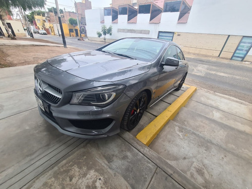 Imagen 4 de 20 de Mercedes Benz Cla 200 Amg Coupé 2014