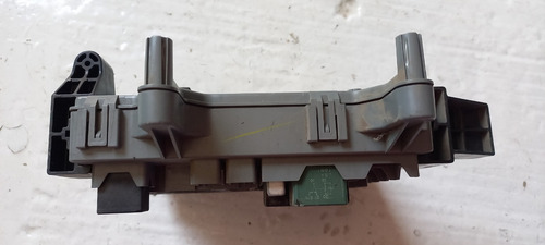 Porta Fusibles De Jeep Liberty Modelo 2006 (Usado)