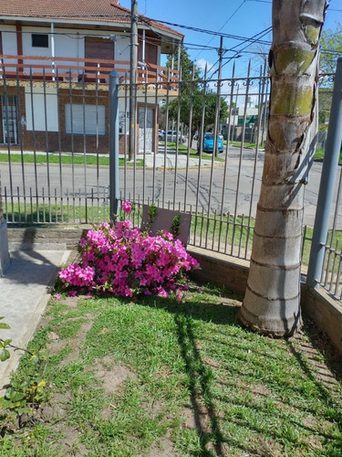 Imagen 3 de 16 de Casa En Excelente Ubicacion En Burzaco!!!!!