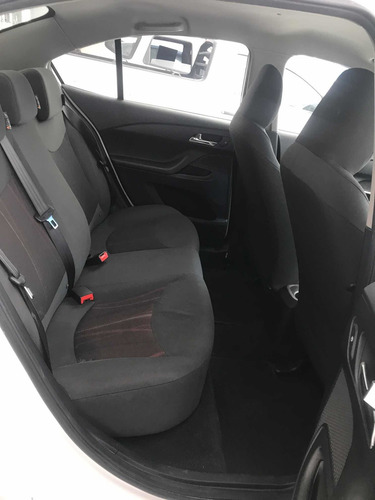 Imagen 10 de 13 de Chevrolet Aveo 2020 1.6 Ls Aa Radio Airbag At