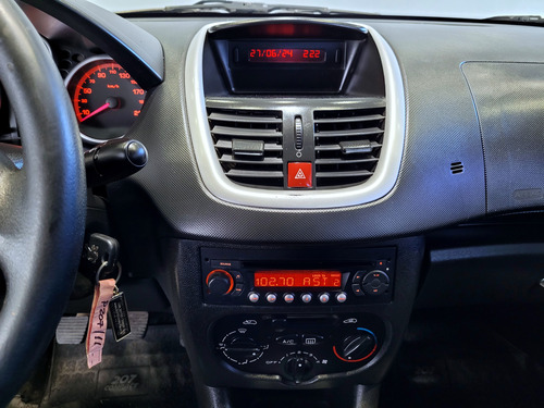 Peugeot 207 1.4 Sedan Allure 75cv
