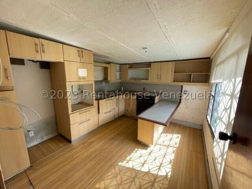 Imagen 14 de 21 de Casa A Re-modelar En Venta Prados Del Este Simon Gonzalez Mls #23-22197