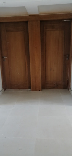 Imagen 2 de 11 de Se Vende Lujoso Apartamento