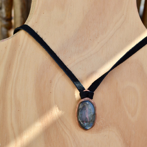Colgante De Hombre, Piedra Labradorita Grande, Cuero, Cod1