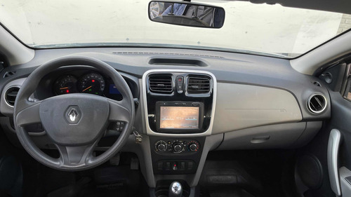 Imagen 9 de 13 de Renault Logan 1.6 Expression 85cv Nac 2017