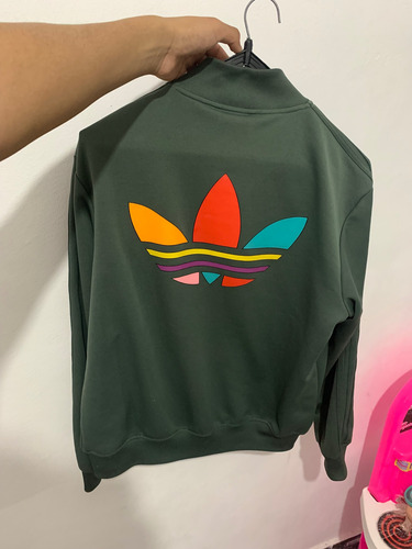Campera Adidas Pharrell Williams Talle M Inmaculada (Usado)