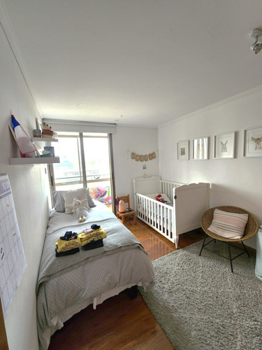 Remodelado Frente Parque Bicentenario. Venta Dueños Directo