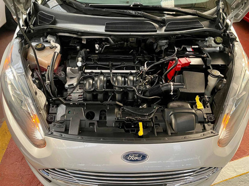 Imagen 11 de 11 de Ford Fiesta 1.6 S Sedan Std 5 Vel Ac 2015
