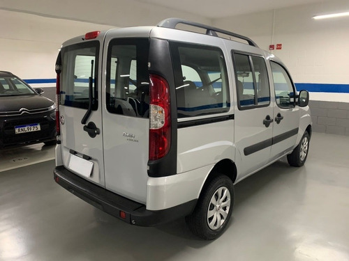 Imagem 4 de 13 de Fiat Doblo Essence Ano 2014 1.8 6 Lugares