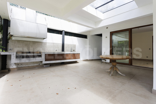 Venta Casa Mediterránea/resguardada