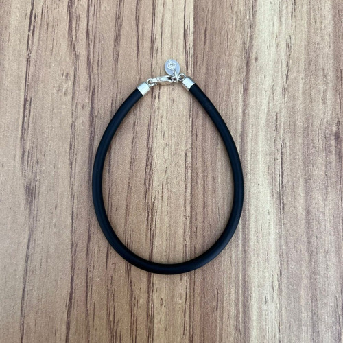 Imagen 5 de 9 de Pulsera De Caucho Y Plata Ley .925 Hombre Agálea