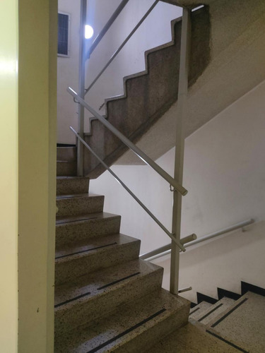 Mh - Vendo Bonito Apartamento 75 M2, 3h, 2b, 2ptos Techados, Maletero. Los Chaguaramos