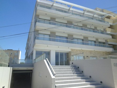 Imagen 16 de 17 de Venta Monoambiente Al Mar Con Balcón. Villa Gesell