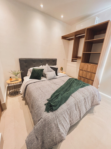 Departamento En Renta En Temozon Norte, Con Piscina En La Privada