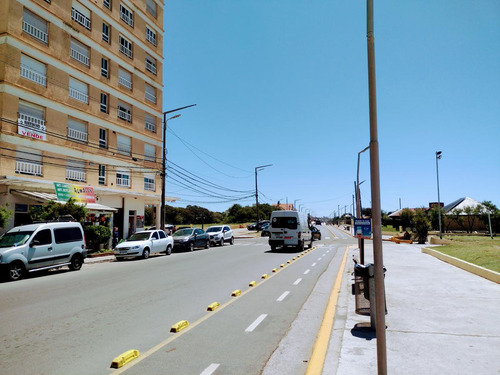 Departamento En Venta De Tres Ambientes Frente Al Mar En Mar De Ajó