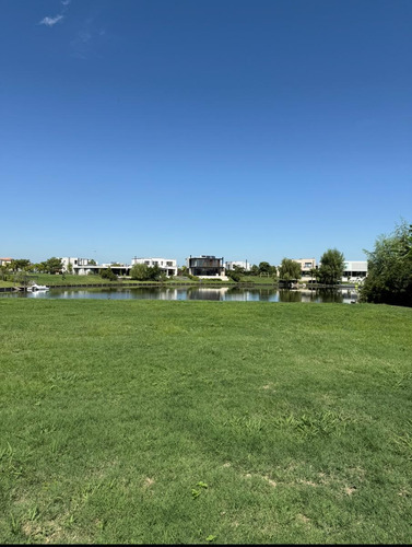 Terreno Con Laguna En Barrio Privado Ceibos, Puertos Del Lago