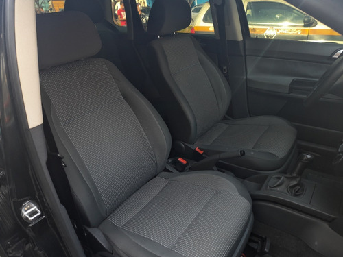 Imagem 9 de 12 de Volkswagen Polo 1.6 2012