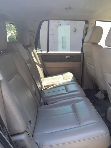 Ford Expedition 5.4 xlt v8 piel 4x2