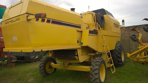 Cosechadora New Holland Tc-57,plataf 23 ,año 1997,m-buena.