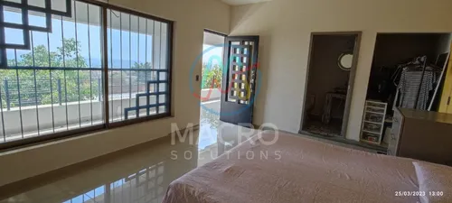 Casa En Venta En Oaxtepec Con Dos Construcciones Y Amplio Jardín