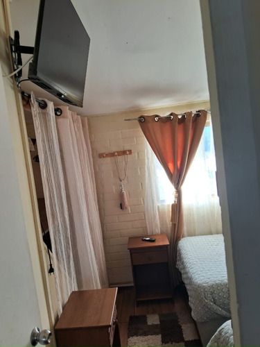 Arriendo De Habitación Mensual O Casa Completa .