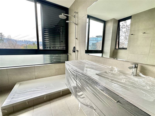 Venta Departamento Vitacura: Nueva Costanera 2est + 1bod