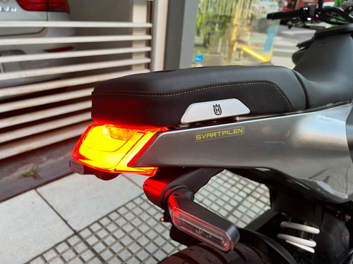 Imagen 11 de 12 de Husqvarna Svartpilen 401 2021 Con Quickshifter!